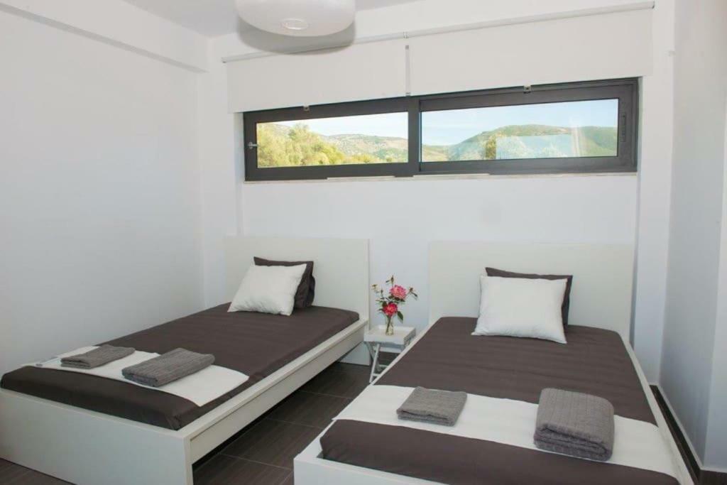 Irene Twin Condo Plataria Bagian luar foto