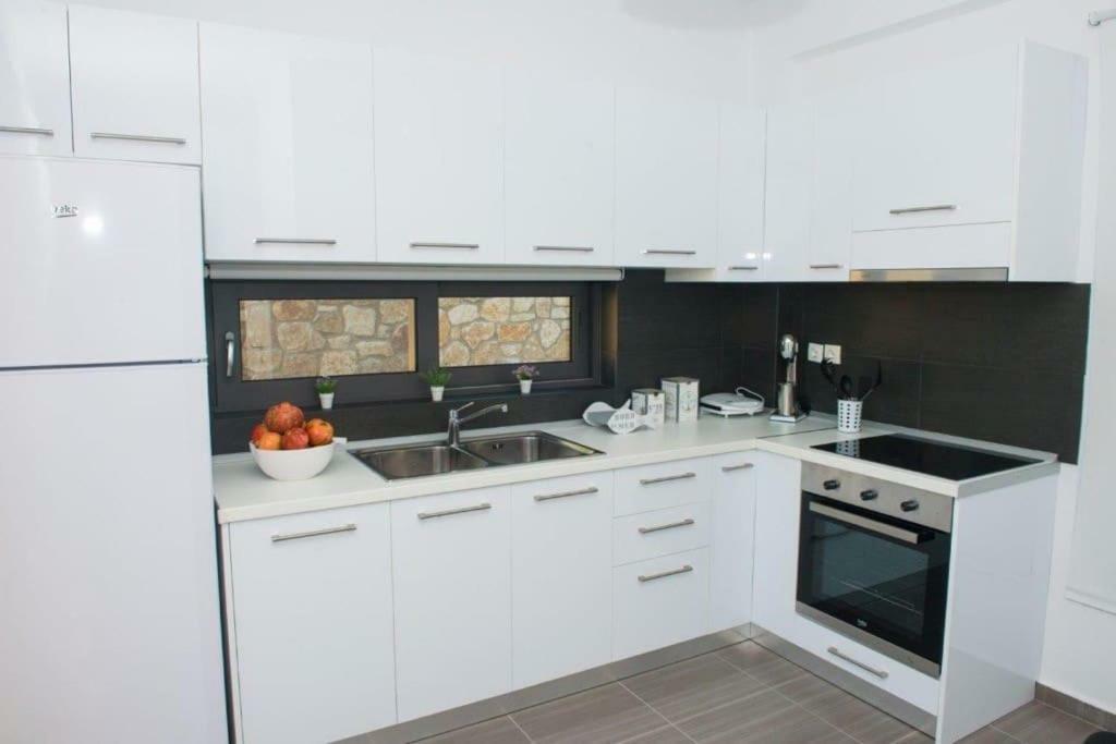 Irene Twin Condo Plataria Bagian luar foto